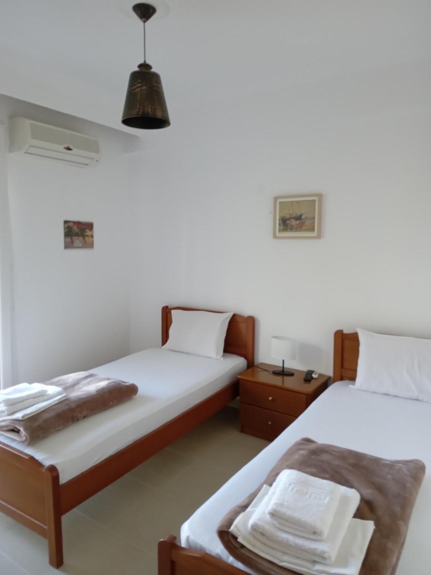 Leonidas Apartments Néa Péramos Kültér fotó