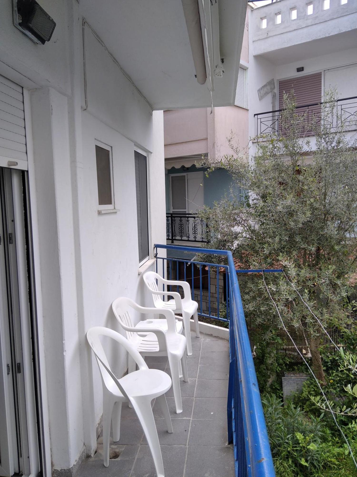 Leonidas Apartments Néa Péramos Kültér fotó