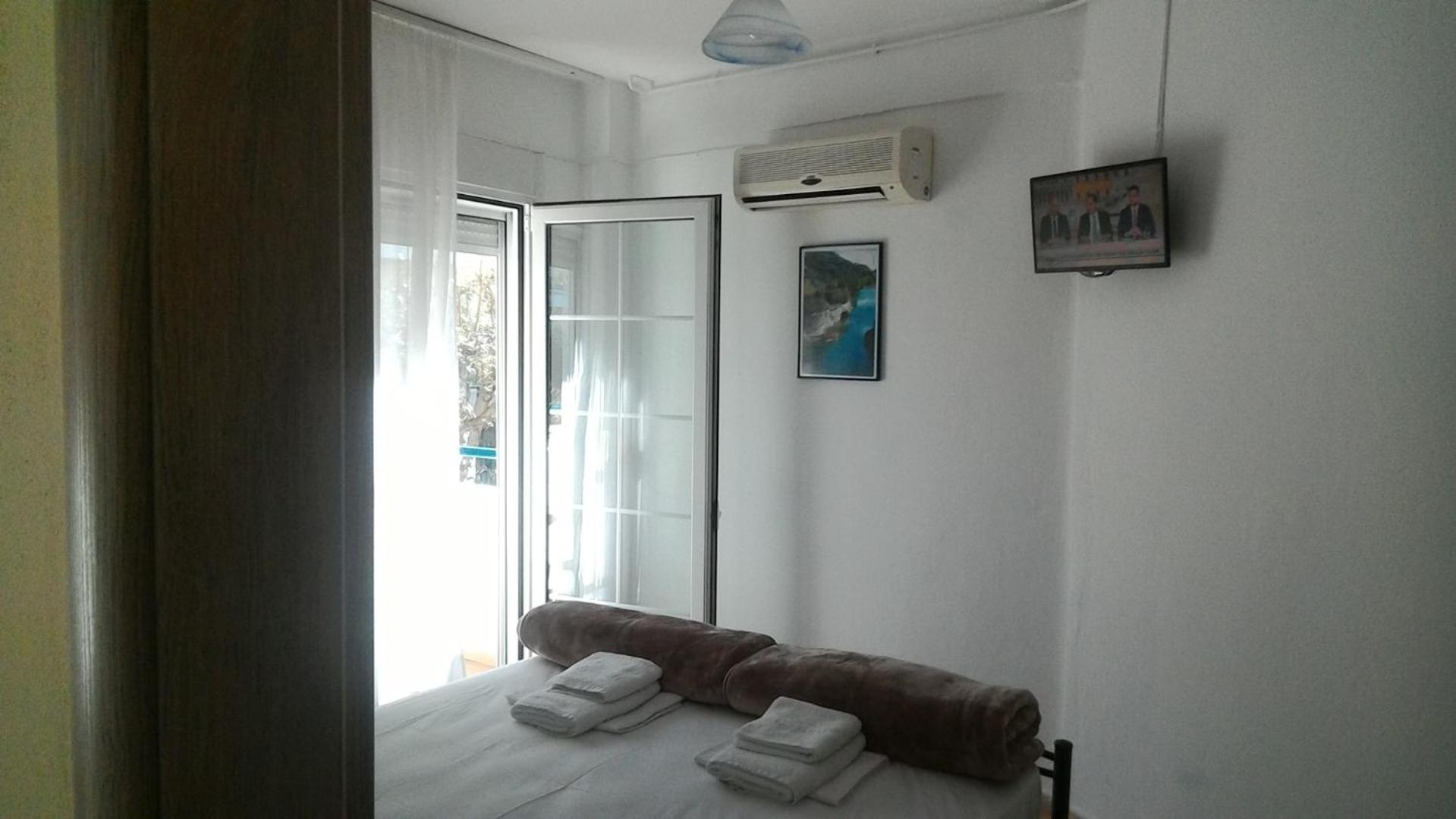 Leonidas Apartments Néa Péramos Kültér fotó
